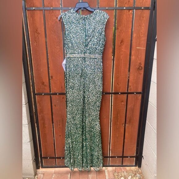 Mac Duggal CAP SLEEVE SEQUINED HIGH SLIT GOWN Frog green size 6 NWT - Picture 4 of 12